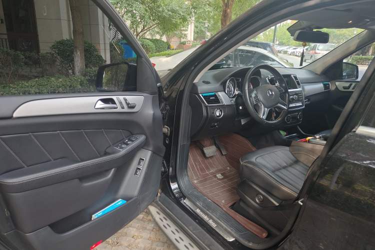 Used Mercedes-Benz GL-Class 2015 GL 400 4MATIC Dynamic Model
