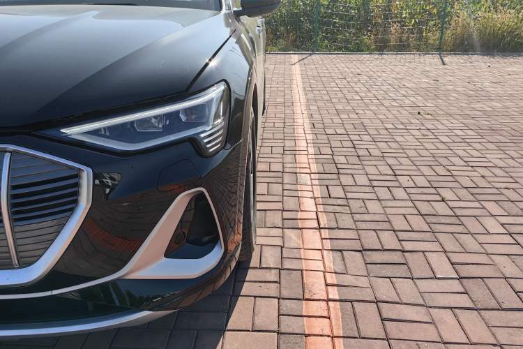 Used Audi e-tron 2021 50 quattro Luxury Edition
