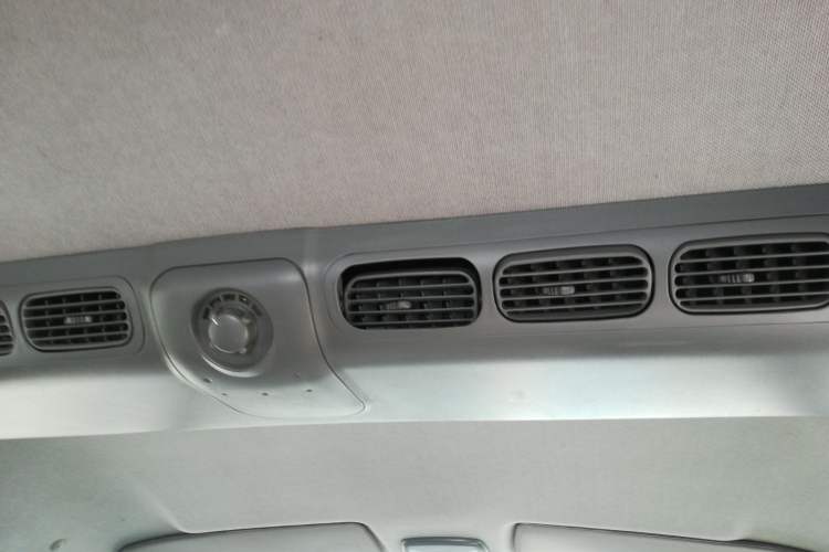 Used JAC Refine 2015 1.9T Shuttle Long-Wheelbase Comfort Model HFC4DB1-2C Headliner