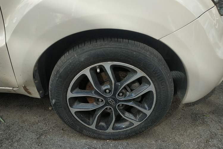 Used Kia Soul 2013 1.6L AT Premium Right Front Wheel Hub
