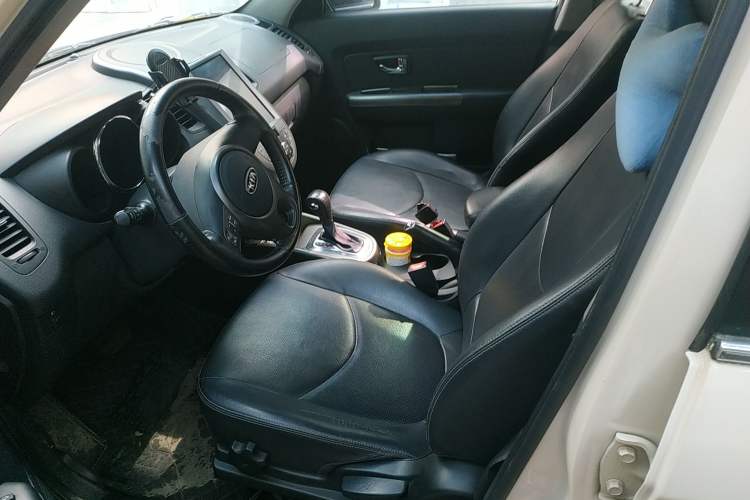 Used Kia Soul 2013 1.6L AT Premium Left Front Seat