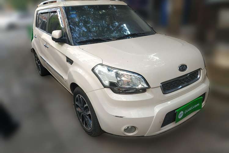 Used Kia Soul 2013 1.6L AT Premium Front Right 45 Deg