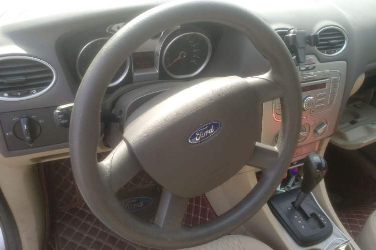 Used Ford Focus 2009 Sedan 1.8L Automatic Fashion Edition
