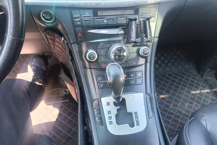 Used Luxgen Great 7 SUV 2011 2.2T Four-Wheel-Drive Flagship Edition
