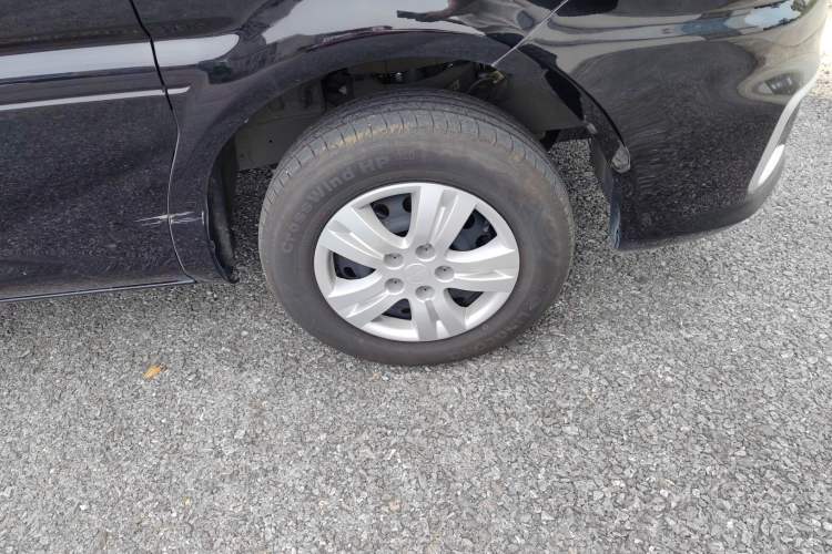 Used FORTHING Lingzhi 2022 M5L 1.6L Utility Model 7 Seats
