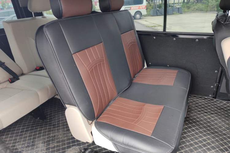 Used FORTHING Lingzhi 2022 M5L 1.6L Utility Model 7 Seats
