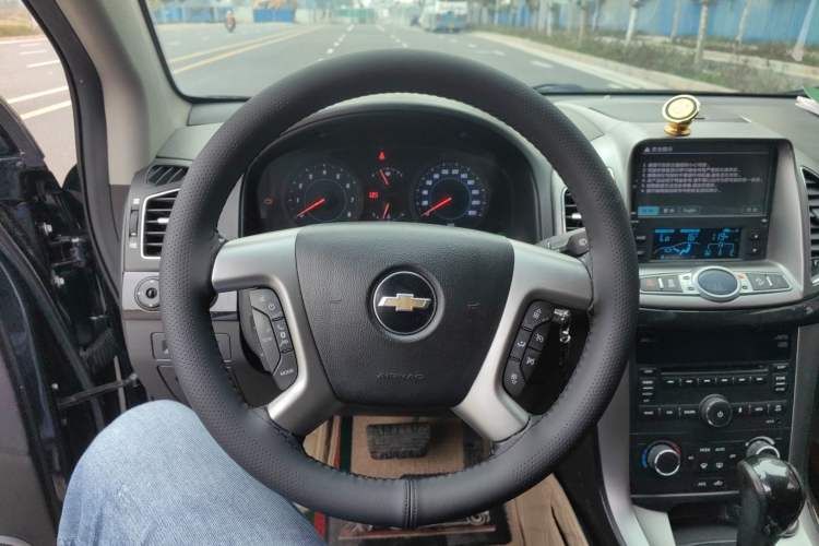 Used Chevrolet Captiva 2012 2.4L 4x4 Flagship Edition 7 Seats
