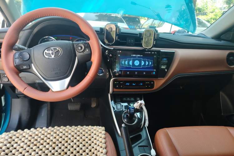 Used Toyota Levin Hybrid E+ 2019 1.8L GS E-CVT Elite Model with Sunroof Center Console