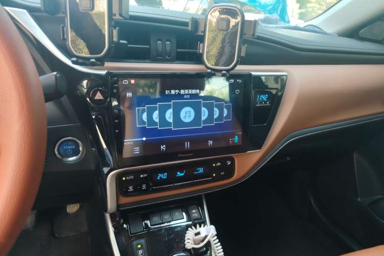 Used Toyota Levin Hybrid E+ 2019 1.8L GS E-CVT Elite Model with Sunroof Audio And AC Panel