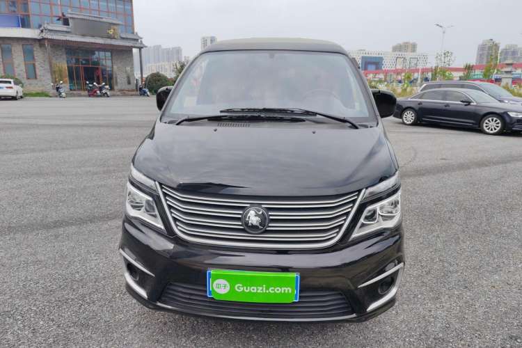 Used FORTHING Lingzhi 2022 M5L 1.6L Utility Model 7 Seats
