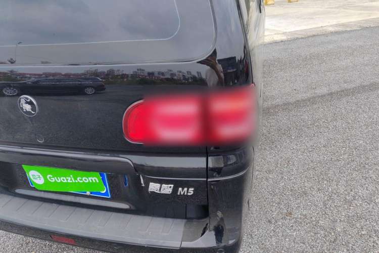 Used FORTHING Lingzhi 2022 M5L 1.6L Utility Model 7 Seats
