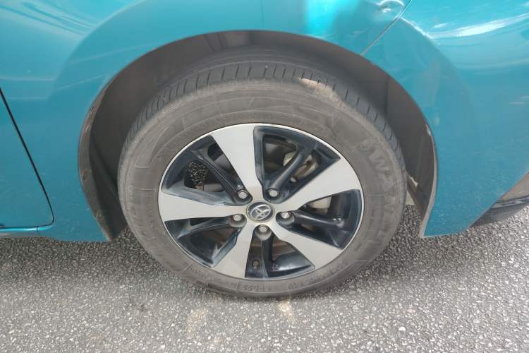 Used Toyota Levin Hybrid E+ 2019 1.8L GS E-CVT Elite Model with Sunroof Right Front Wheel Hub