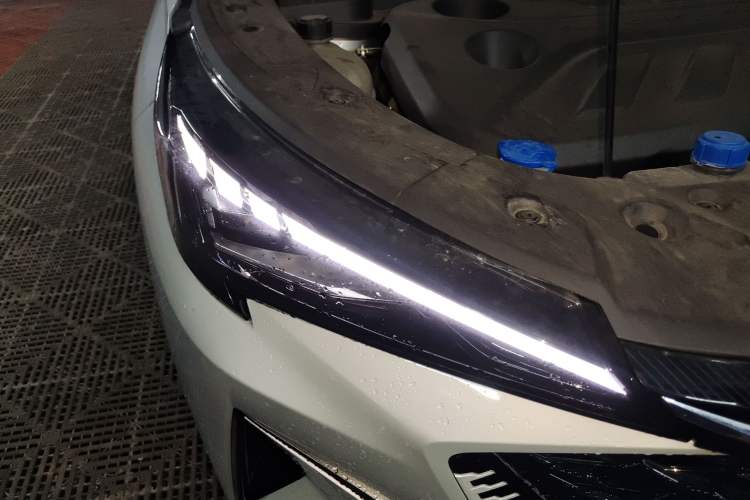 Used CHANGAN OSHAN X5 PLUS 2023 1.5T DCT Smart & Fun AI Edition
