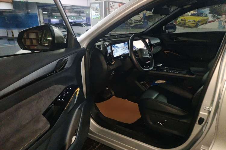 Used CHANGAN OSHAN X5 PLUS 2023 1.5T DCT Smart & Fun AI Edition
