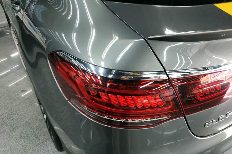 Used Mercedes-Benz GLC Coupe 2020 GLC 260 4MATIC Coupe SUV
