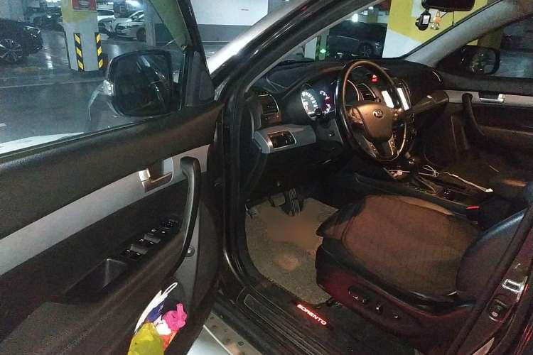 Used Kia Sorento 2013 2.4L 7-Seater Gasoline Luxury Version China IV Standard
