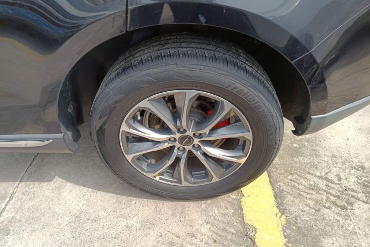 Used Zotye T600 Coupe 2017 1.5T Automatic Luxury Model Left Rear Wheel Hub