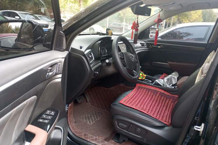 Used GAC Trumpchi GS7 2017 320T Two-Wheel-Drive Luxury Smart Connectivity Model