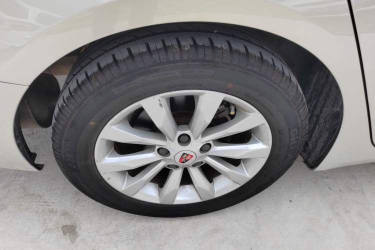 Used Roewe i6 New Energy 2017 45T Hybrid Connect & Smart Enjoyment Edition
