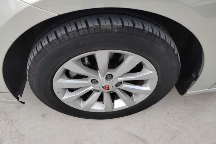 Used Roewe i6 New Energy 2017 45T Hybrid Connect & Smart Enjoyment Edition
