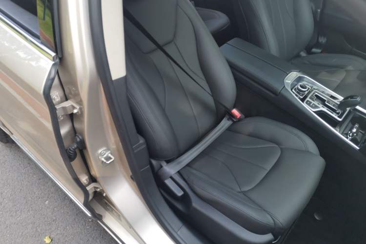 Used Geely Auto Emgrand GT 2016 2.4L Zunya Model Right Front Seat