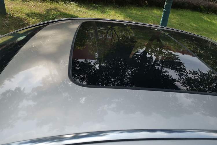 Used Geely Auto Emgrand GT 2016 2.4L Zunya Model Roof