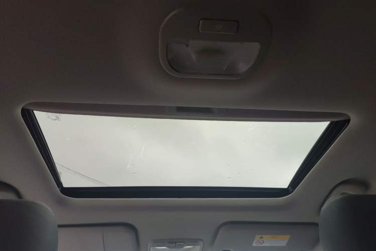 Used JAC Refine S3 2017 1.5L Manual Luxury Smart Model
