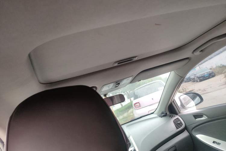 Used Hyundai Verna Ray 2014 1.4L Manual GLX