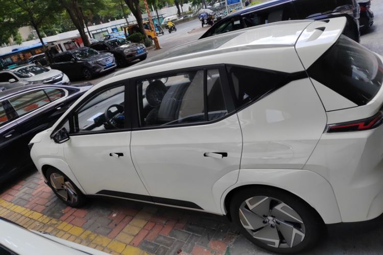 Used Hycan Z03 2022 510 km Range Trendy Cool Version 160 kW 61.13 kWh