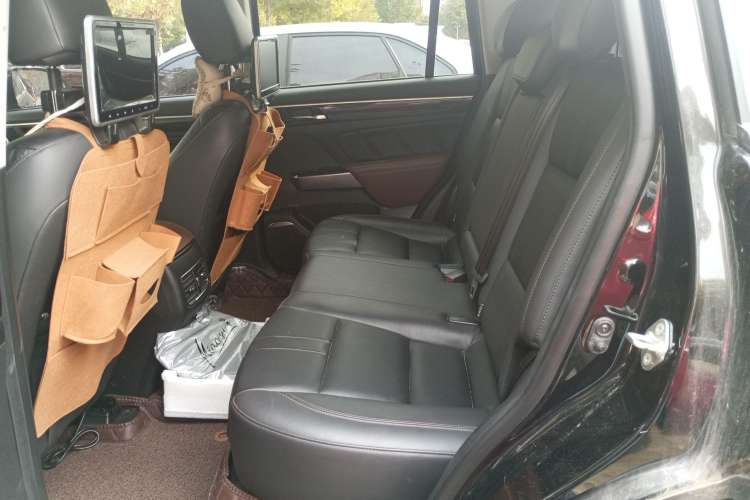 Used GAC Trumpchi GS7 2017 320T Two-Wheel-Drive Luxury Smart Connectivity Model