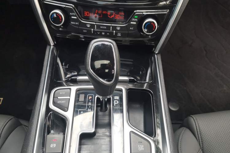 Used Geely Auto Emgrand GT 2016 2.4L Zunya Model Gear Lever