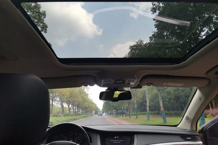 Used Geely Auto Emgrand GT 2016 2.4L Zunya Model Headliner