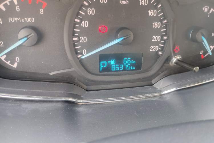 Used Ford Escort 2015 1.5L Automatic Fashion Model
