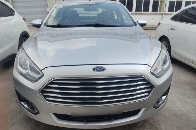 Used Ford Escort 2015 1.5L Automatic Fashion Model
