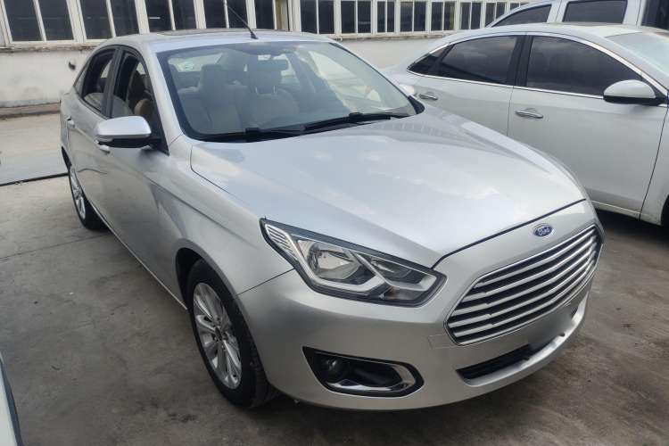 Used Ford Escort 2015 1.5L Automatic Fashion Model
