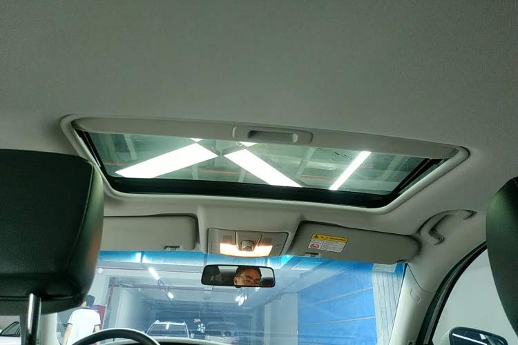 Used Roewe e550 2016 Deluxe Edition
