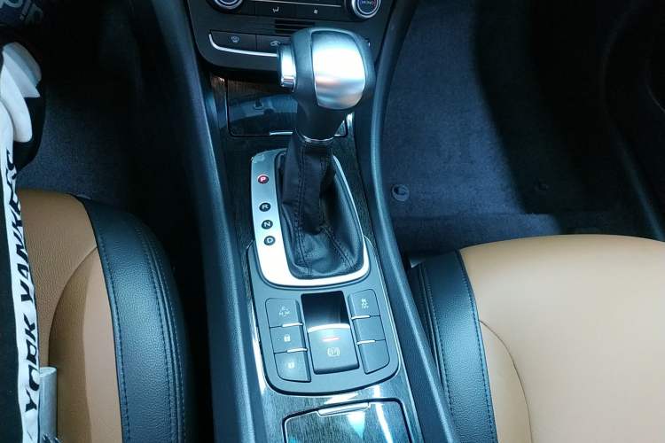 Used Roewe e550 2016 Deluxe Edition
