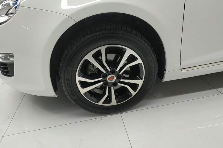 Used Roewe e550 2016 Deluxe Edition
