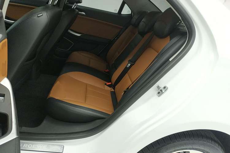 Used Roewe e550 2016 Deluxe Edition
