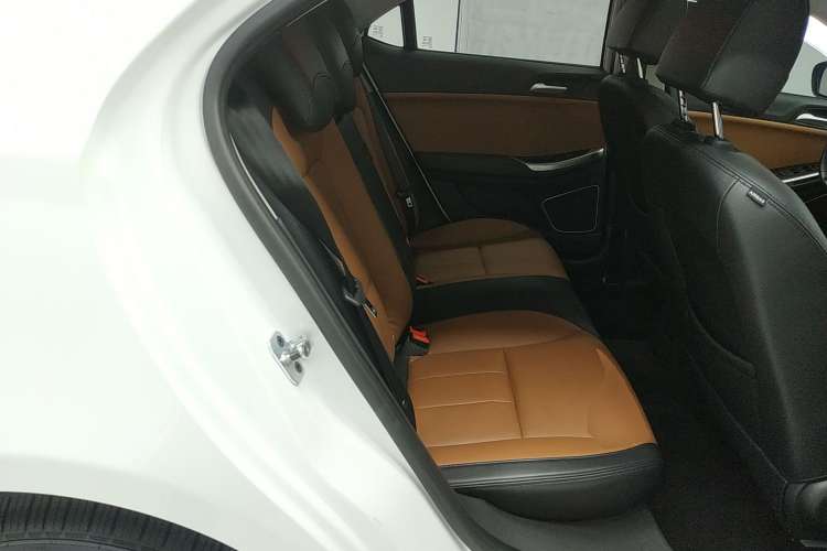 Used Roewe e550 2016 Deluxe Edition
