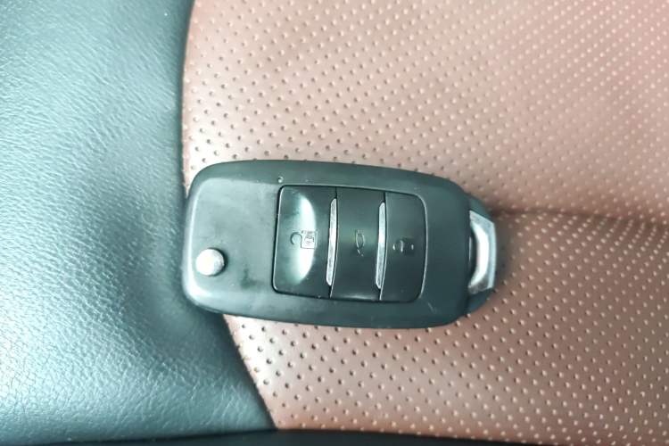 Used SWM X7 2018 Facelift 1.5T Automatic Comfort Version 7 Seats