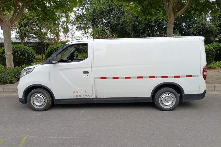 Used SAIC MAXUS EV30 2021 Pure Electric Smart Logistics Expert with Long Wheelbase—CATL
