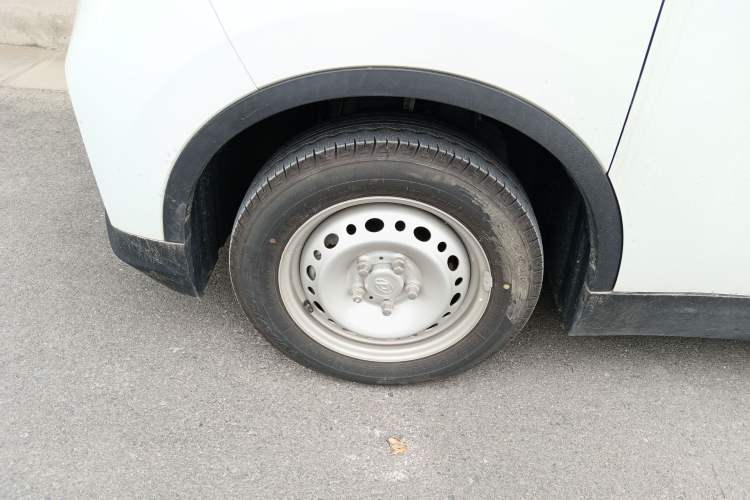 Used SAIC MAXUS EV30 2021 Pure Electric Smart Logistics Expert with Long Wheelbase—CATL
