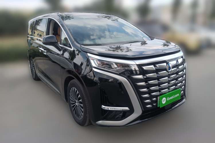 Used Denza D9 2022 DM-i 970 Four-Wheel Drive Flagship Model
