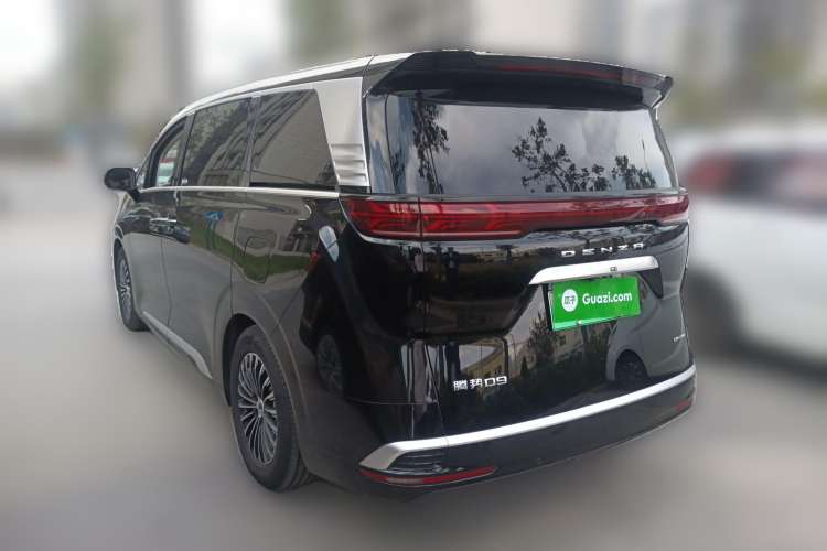 Used Denza D9 2022 DM-i 970 Four-Wheel Drive Flagship Model
