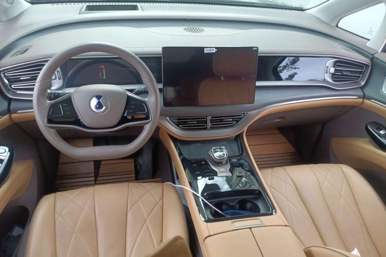 Used Denza D9 2022 DM-i 970 Four-Wheel Drive Flagship Model
