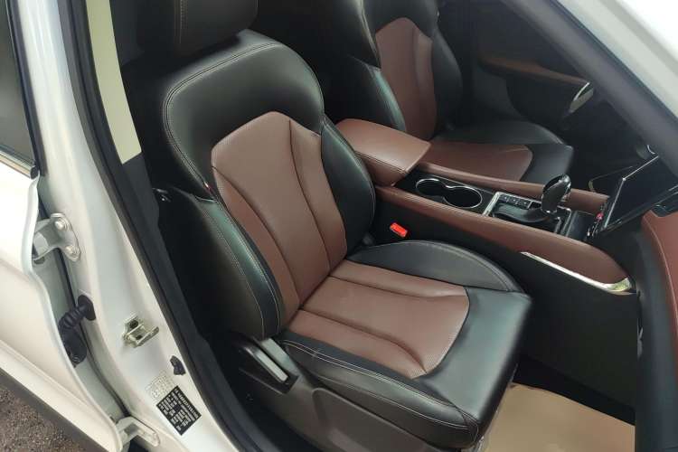 Used SWM X7 2018 Facelift 1.5T Automatic Comfort Version 7 Seats