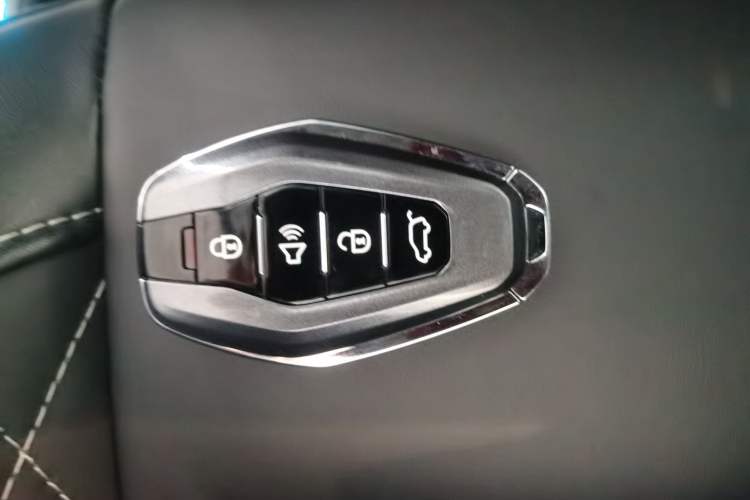 Used JETOUR X95 2022 1.6T DCT Chieftain Edition 5 Seats
