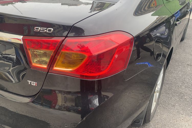 Used Roewe 950 2015 1.8T Elite Edition