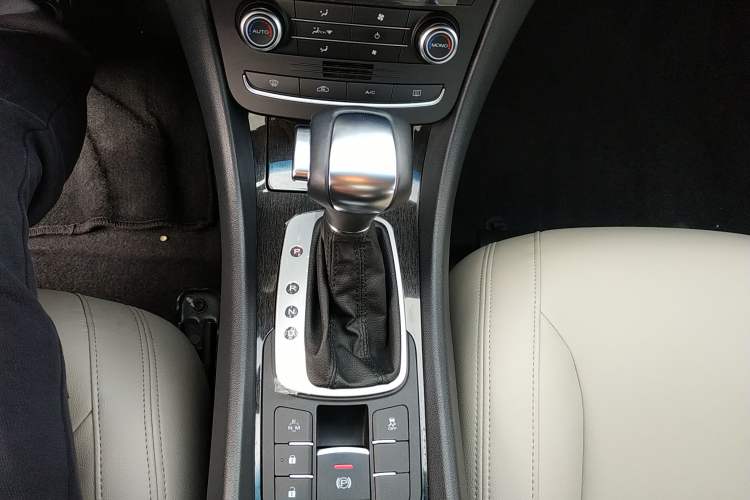 Used Roewe e550 2016 Deluxe Edition